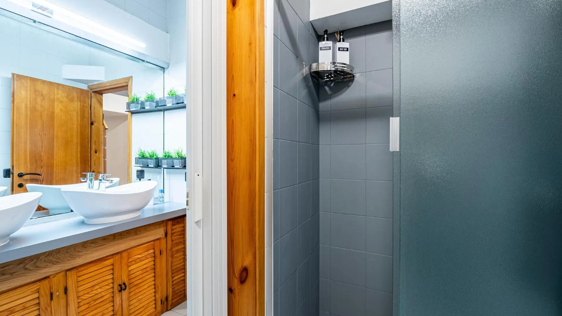 Da Vinci Living Apartment A 10 Minuti A Piedi Dal David Флоренция